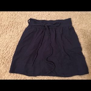 Tommy Hilfiger short flowy skirt with braided tie